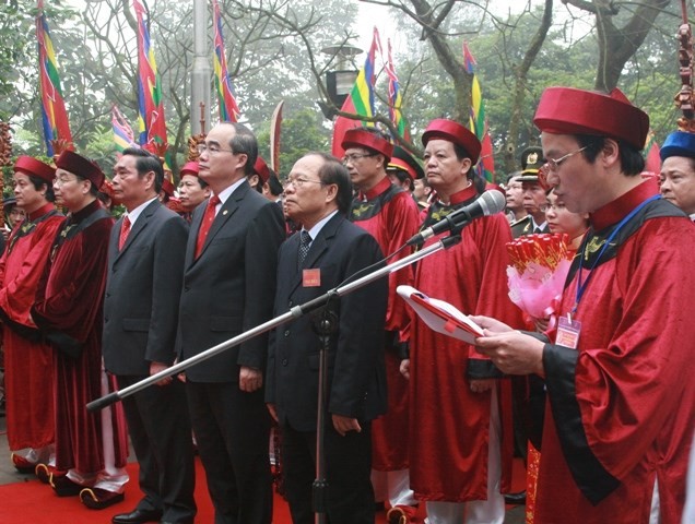 งานสักการะบูชาบรรพกษัตริย์หุ่งร่วมทำนุบำรุงเกียรติประวัติกลุ่มมหาสามัคคีชนในชาติ - ảnh 1